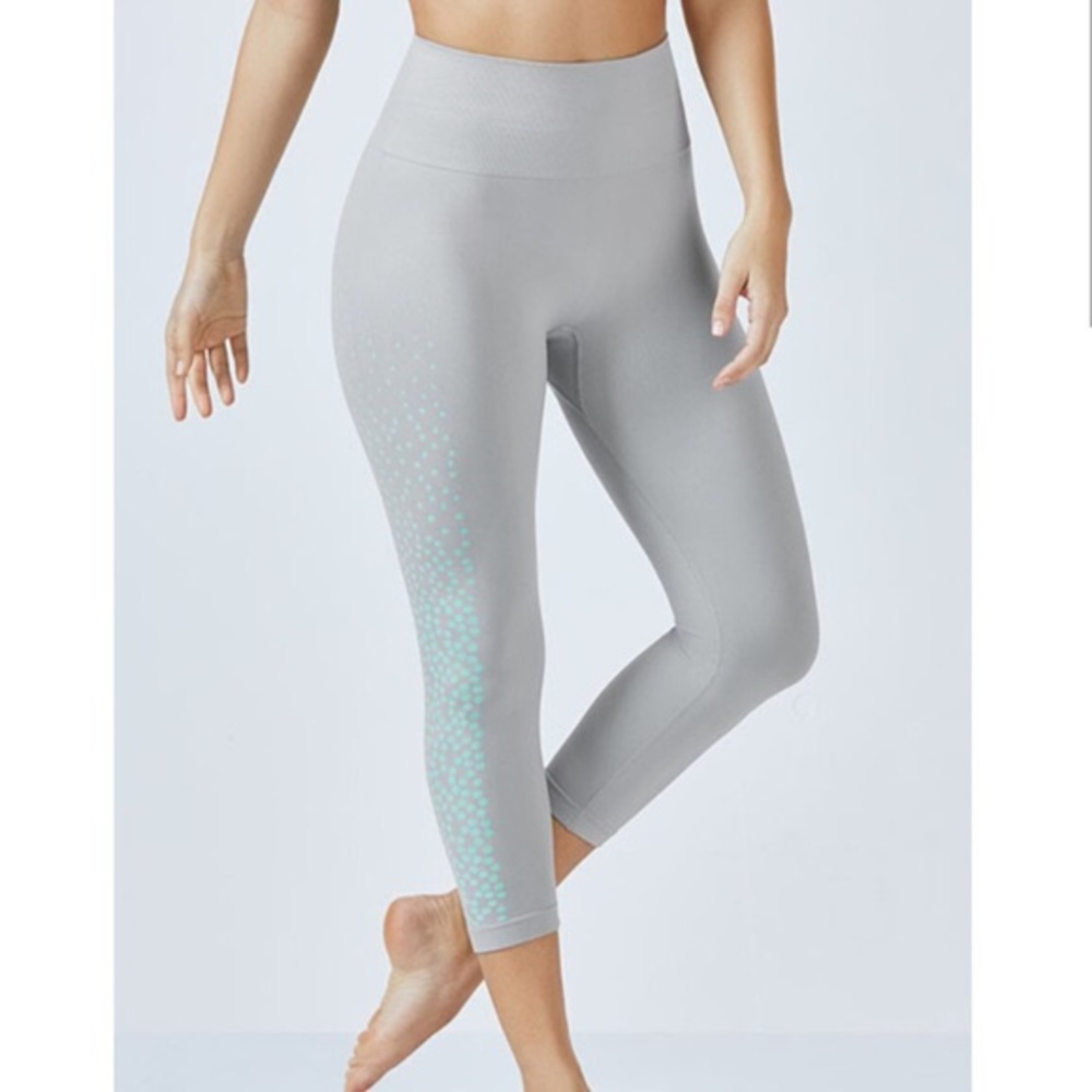 Fabletics crop leggings **like new